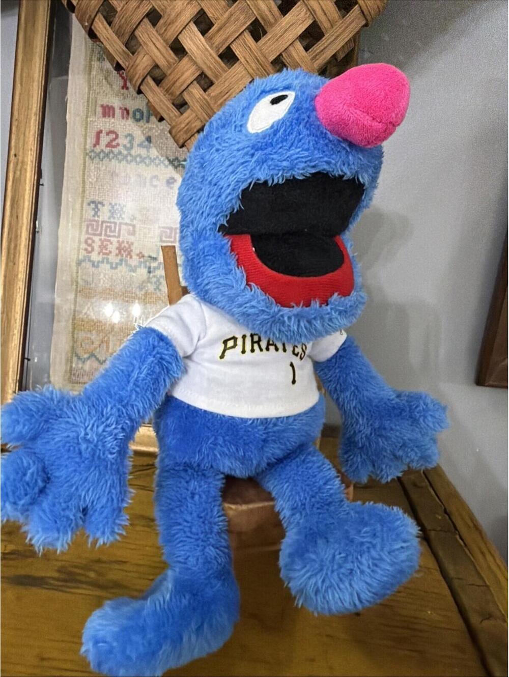 Pittsburgh Pirates Grover 12” Sesame Street Plush 2024 Stuffed Animal MLB